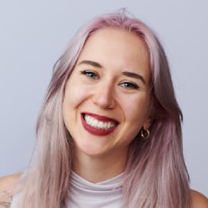 Headshot of Kira Leadholm