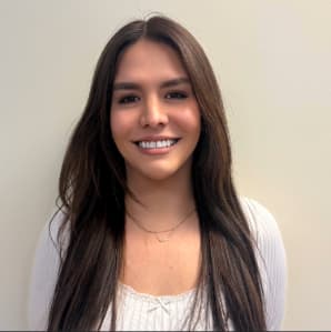 Headshot of Anahi Avila